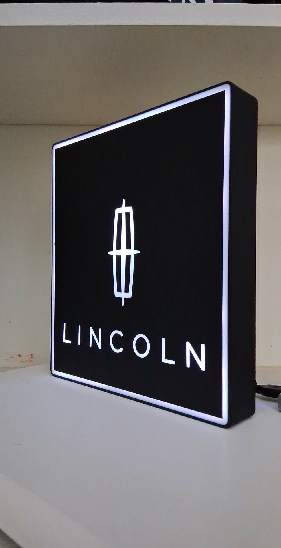Lincoln LED light box – custom 3D printed – Lit Layer Creations