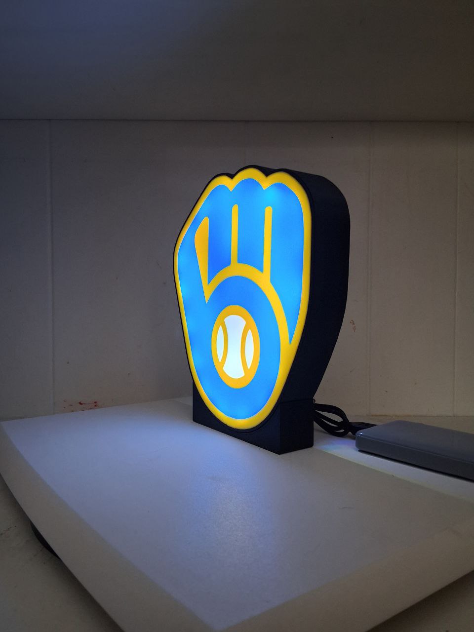 BrewersGlove LED light box – custom 3D printed – Lit Layer Creations
